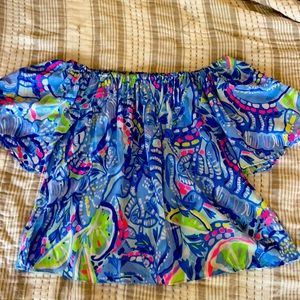 Beautiful off the shoulder Lilly blouse!